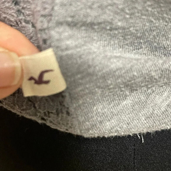 Hollister Grey Front Lace Camisole with adjustable straps XS - Picture 4 of 7